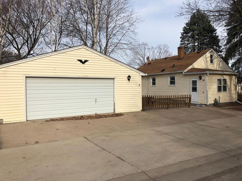 38 Hawthorne Ave W, Saint Paul, MN 55117