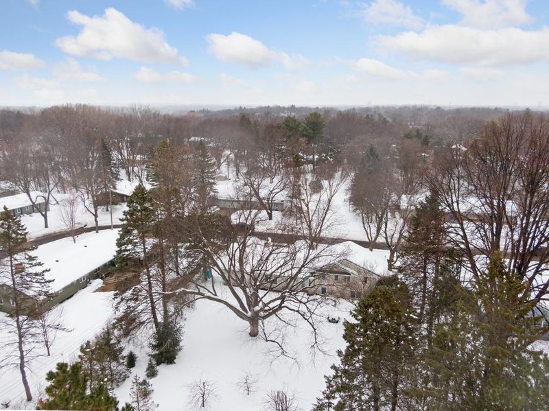 14333 Lennell Dr, Minnetonka, MN 55345