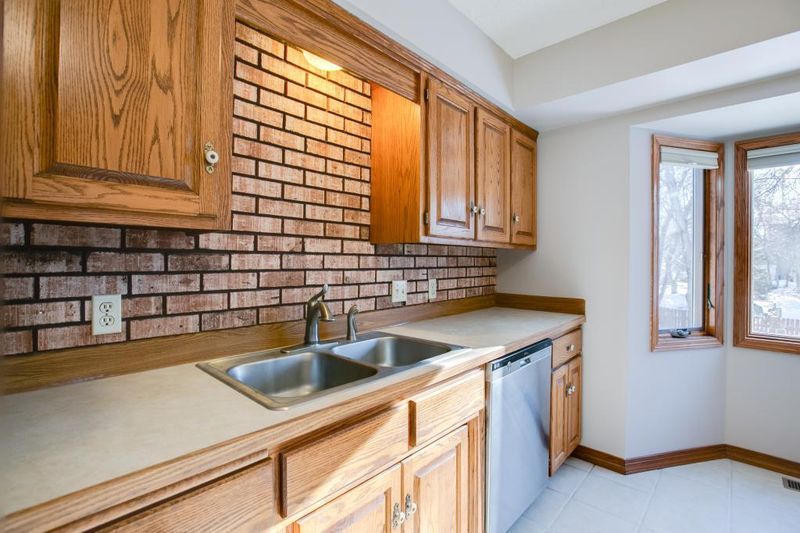 8481 Fairchild Ave, Mounds View, MN 55112
