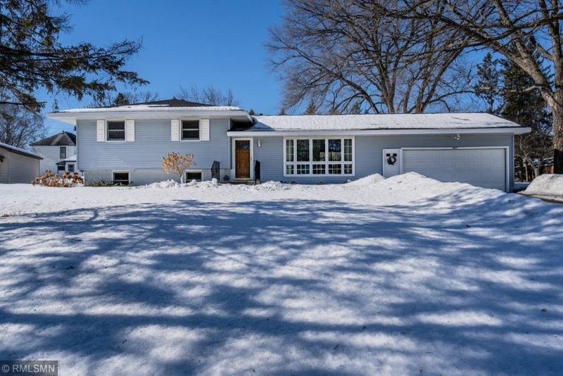 11817 Porter Dr, Champlin, MN 55316