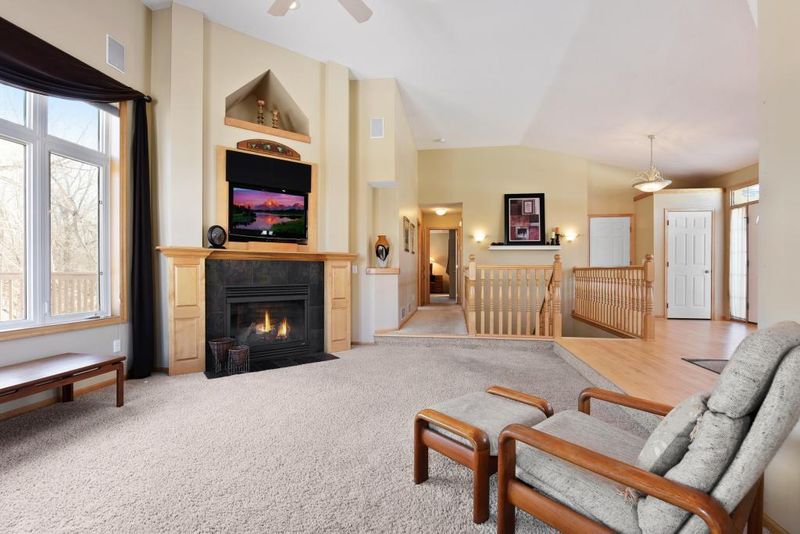 15025 Oakcrest Ct, Savage, MN 55378