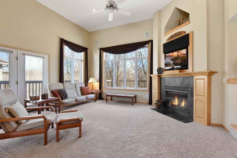15025 Oakcrest Ct, Savage, MN 55378