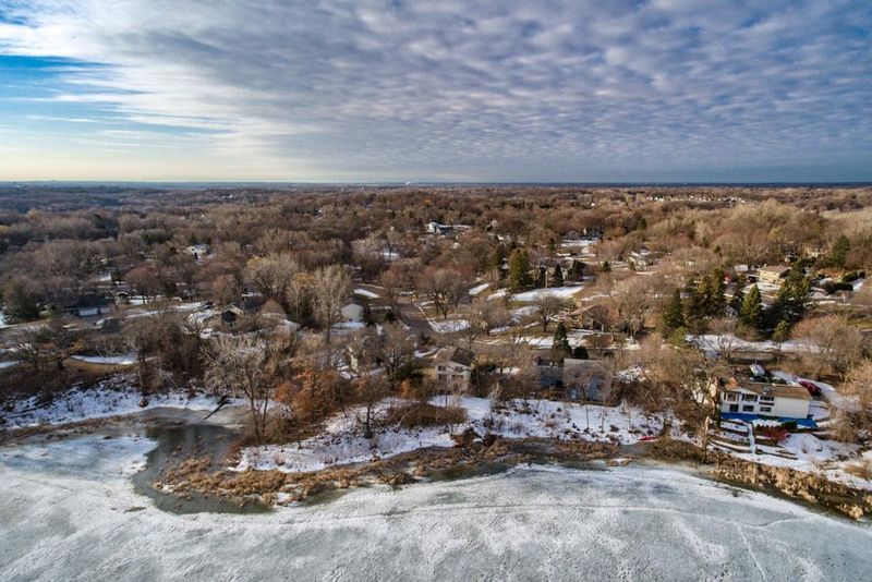 15532 Willowood Dr, Minnetonka, MN 55345