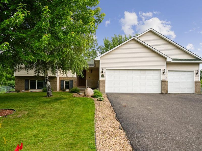 20591 Drake Ct, Rogers, MN 55374