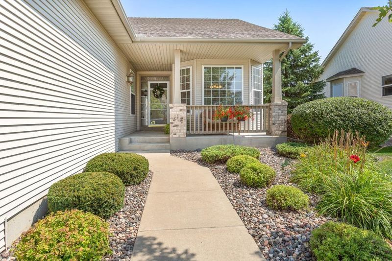 9118 Archer Ln N, Maple Grove, MN 55311