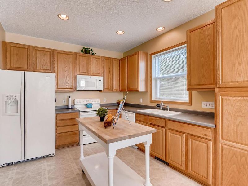 9118 Archer Ln N, Maple Grove, MN 55311
