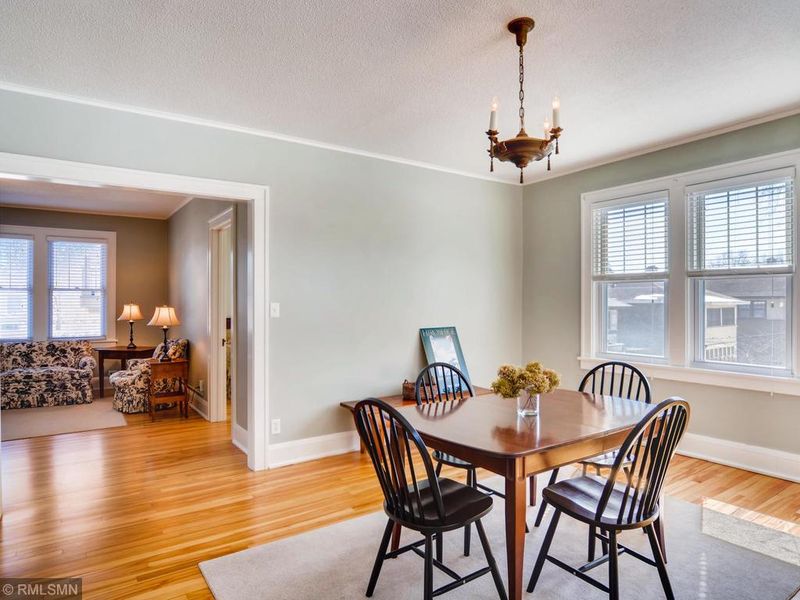 125 Lexington Pw S #3, Saint Paul, MN 55105