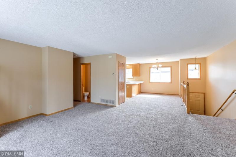 14231 Hibiscus Ct, Apple Valley, MN 55124