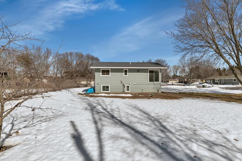 24623 21st Ave, Saint Augusta, MN 56301