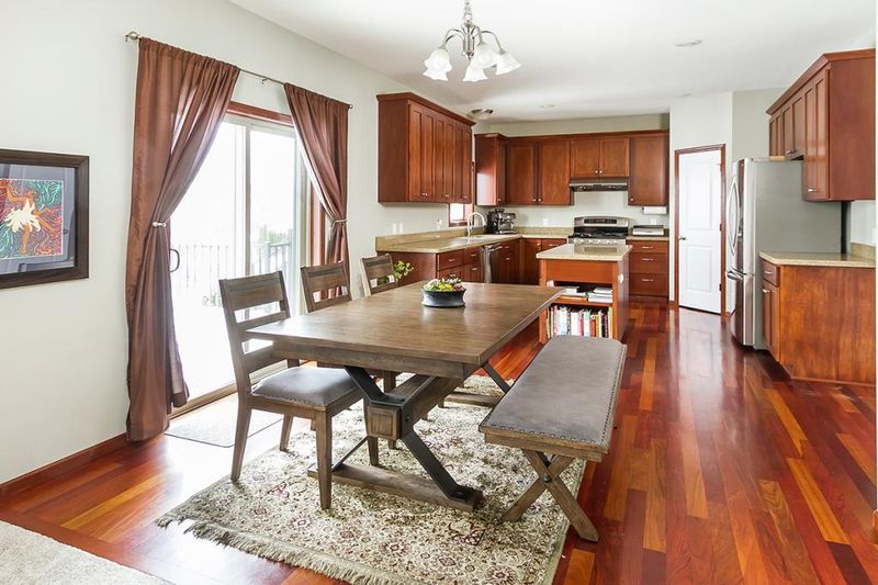 9519 Cottontail Dr, Minnetrista, MN 55375