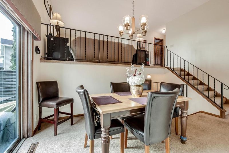 1138 Parkview Ln, Eagan, MN 55123
