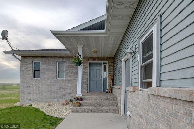 951 13th Ave NE, Saint Joseph, MN 56374