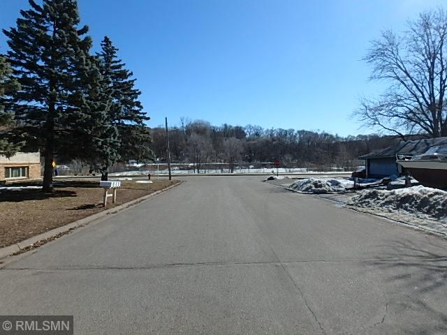 8xx High St, Newport, MN 55055