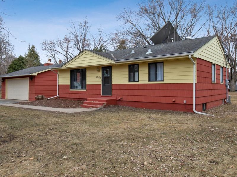 6341 W Broadway Ave, Brooklyn Park, MN 55428