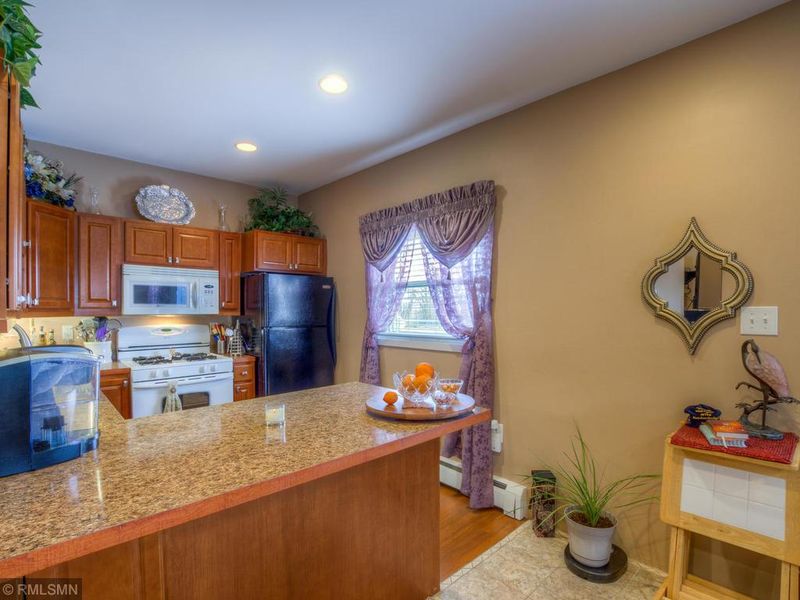 2389 Youngman Ave, Saint Paul, MN 55116