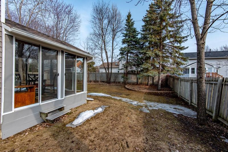 1324 87th Ave N, Brooklyn Park, MN 55444