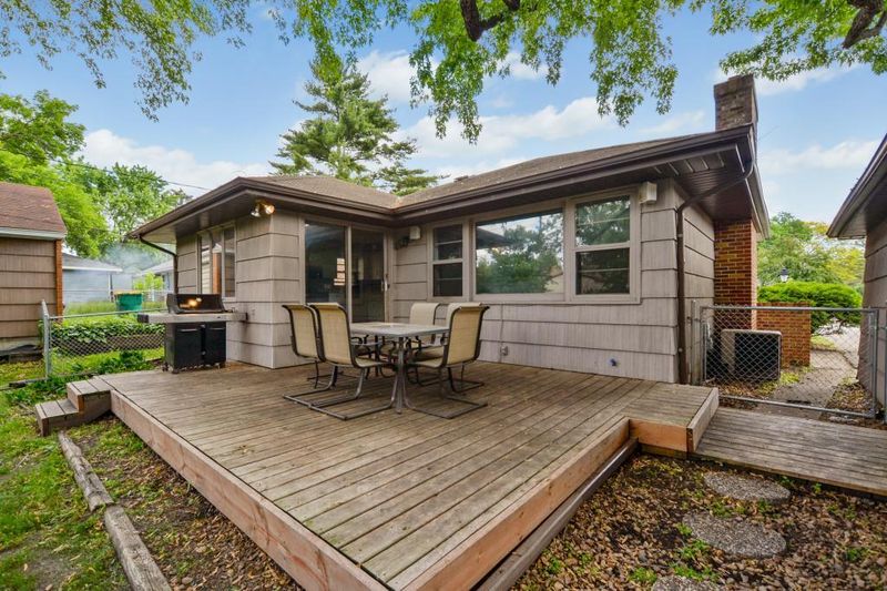 608 5th Ave S, Hopkins, MN 55343