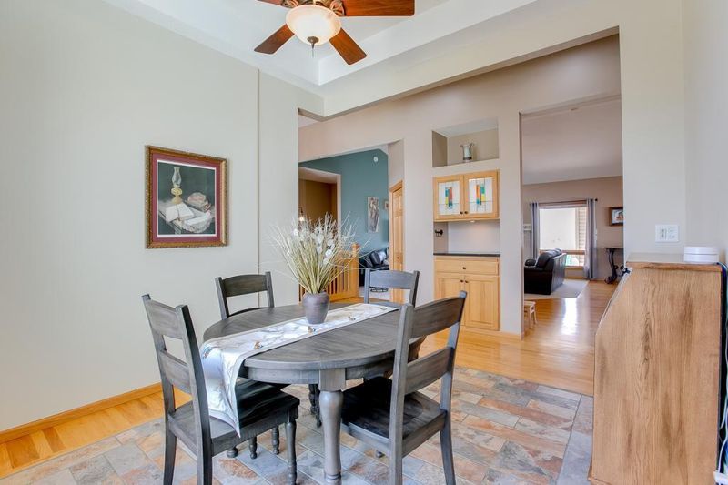 6479 N Trappers Crossing, Lino Lakes, MN 55038