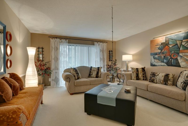 450 Ford Rd #216, Saint Louis Park, MN 55426