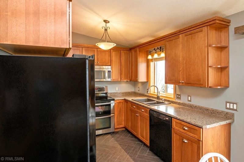 5328 Kingsbury Pl NW, Rochester, MN 55901