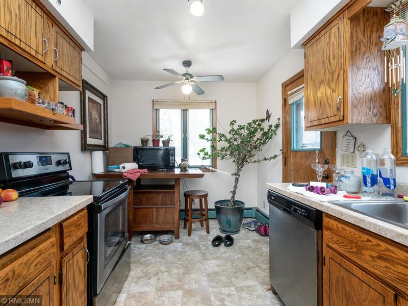 545 Allen Ave, Little Canada, MN 55117