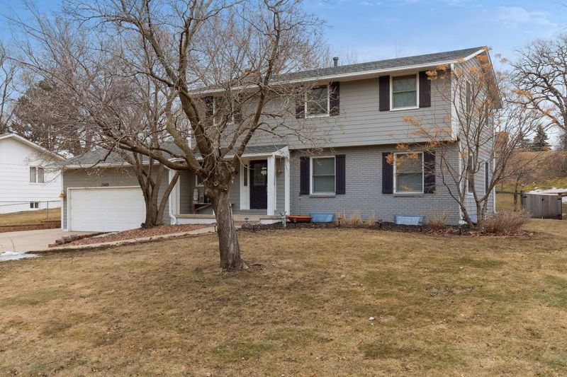 13409 Bryant Ave S, Burnsville, MN 55337
