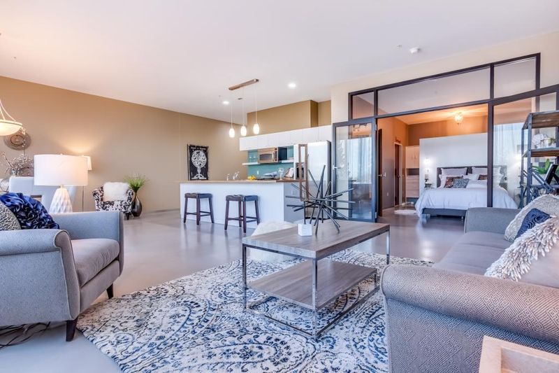 5601 Smetana Dr #201, Minnetonka, MN 55343