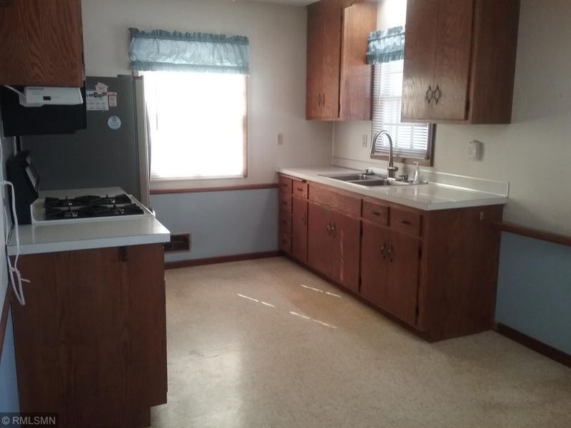 3755 Independence Ave N, New Hope, MN 55427