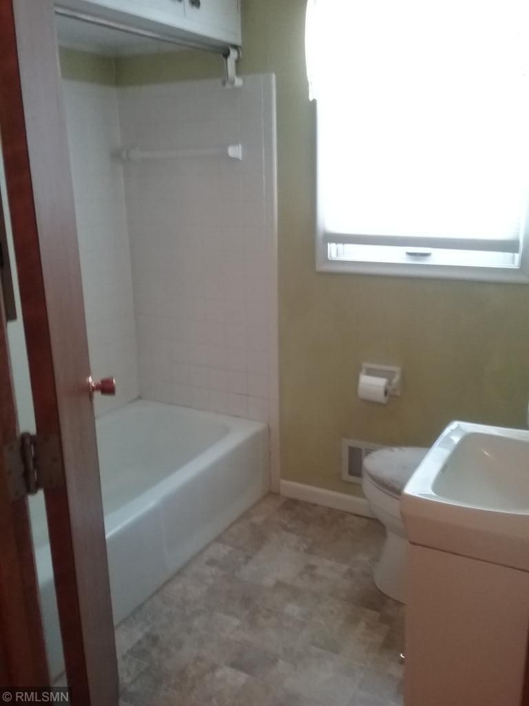 3755 Independence Ave N, New Hope, MN 55427