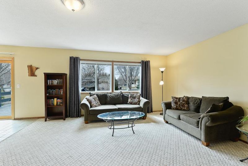 11541 Oregon Ave N, Champlin, MN 55316