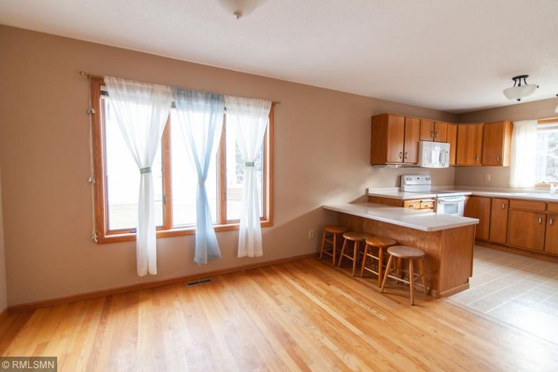 1445 Truax Cir, Hastings, MN 55033