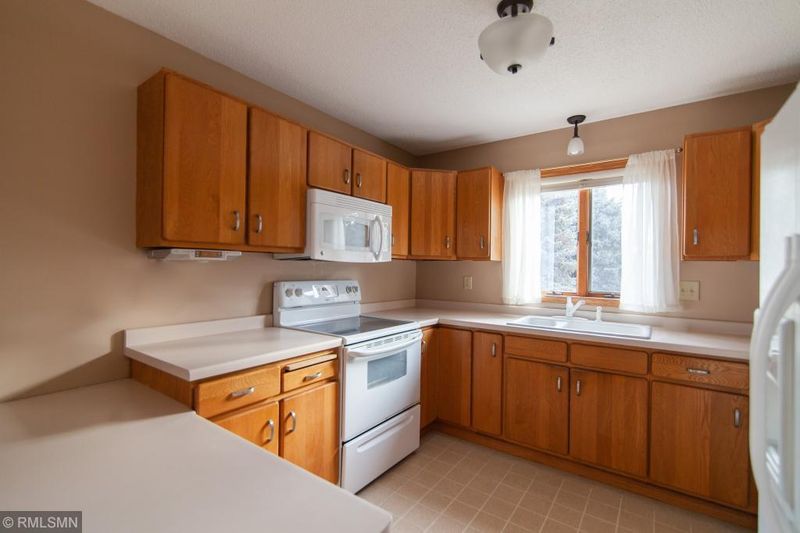 1445 Truax Cir, Hastings, MN 55033