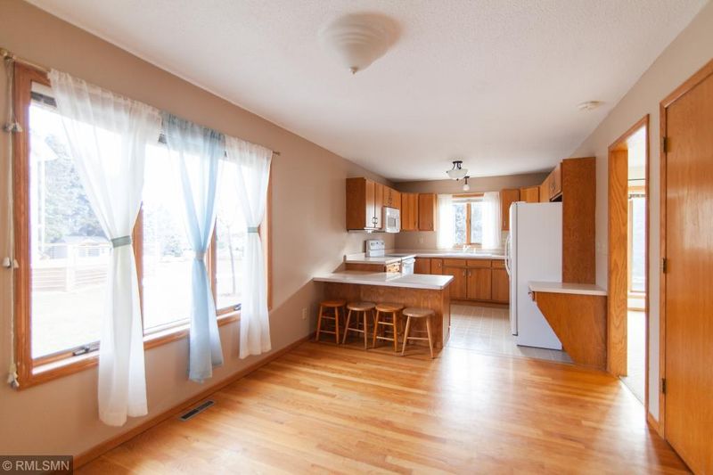 1445 Truax Cir, Hastings, MN 55033