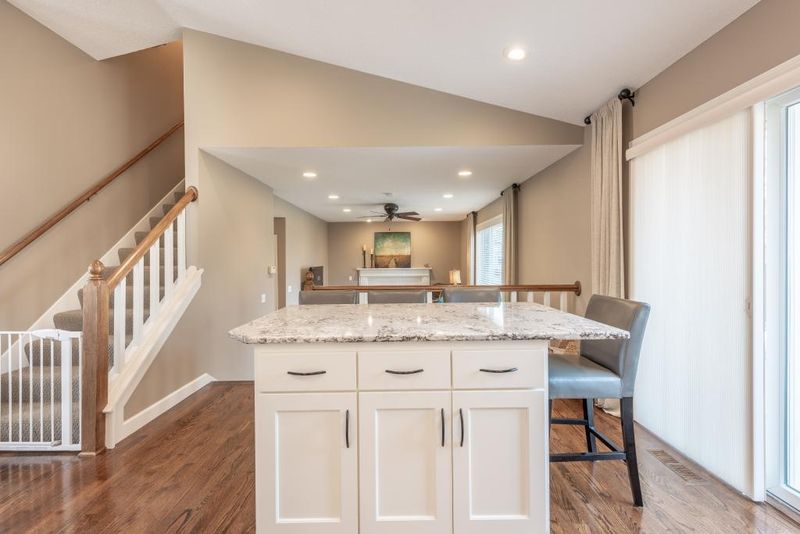 14820 38th Ave N, Plymouth, MN 55446