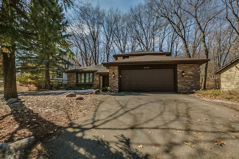 9316 Amsden Way, Eden Prairie, MN 55347