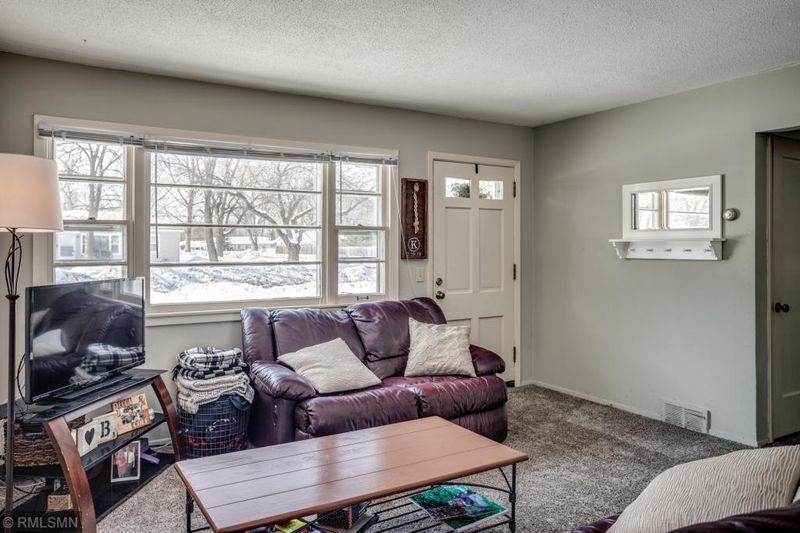 8401 11th Ave S, Bloomington, MN 55420