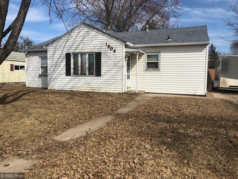 1904 Robert St S, West Saint Paul, MN 55118