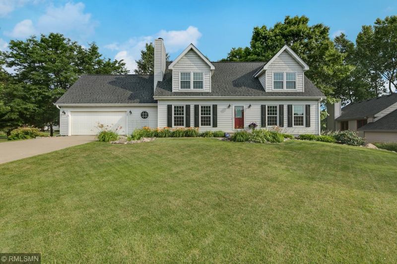 2227 James St, Eagan, MN 55122