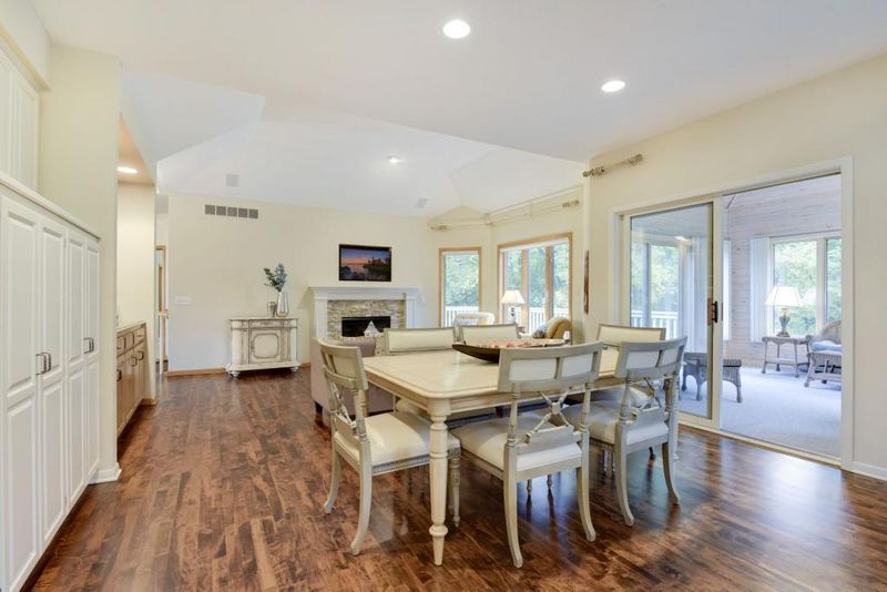 700 Gleason Acres Dr, Minnetonka, MN 55391