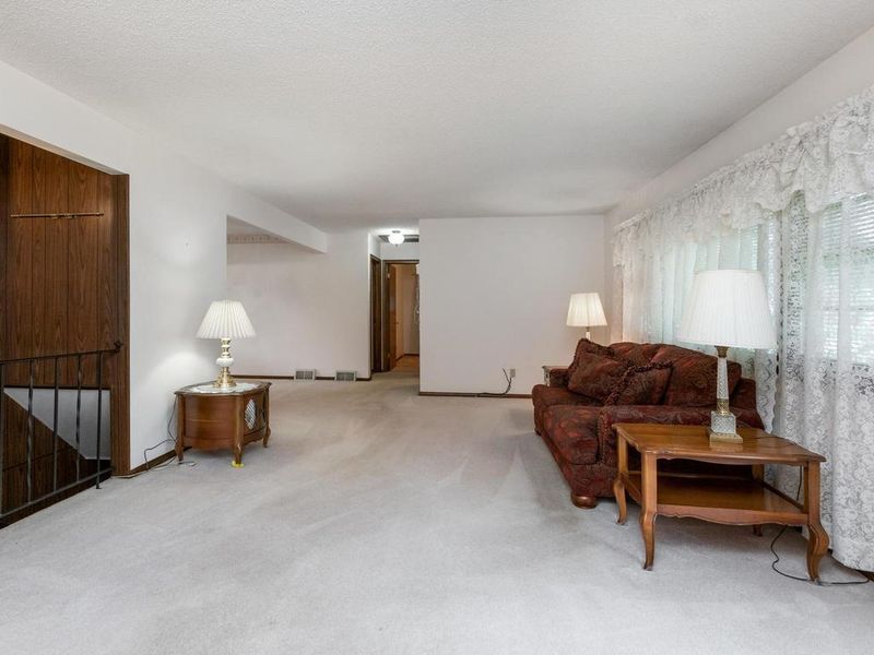6401 Girard Ave N, Brooklyn Center, MN 55430
