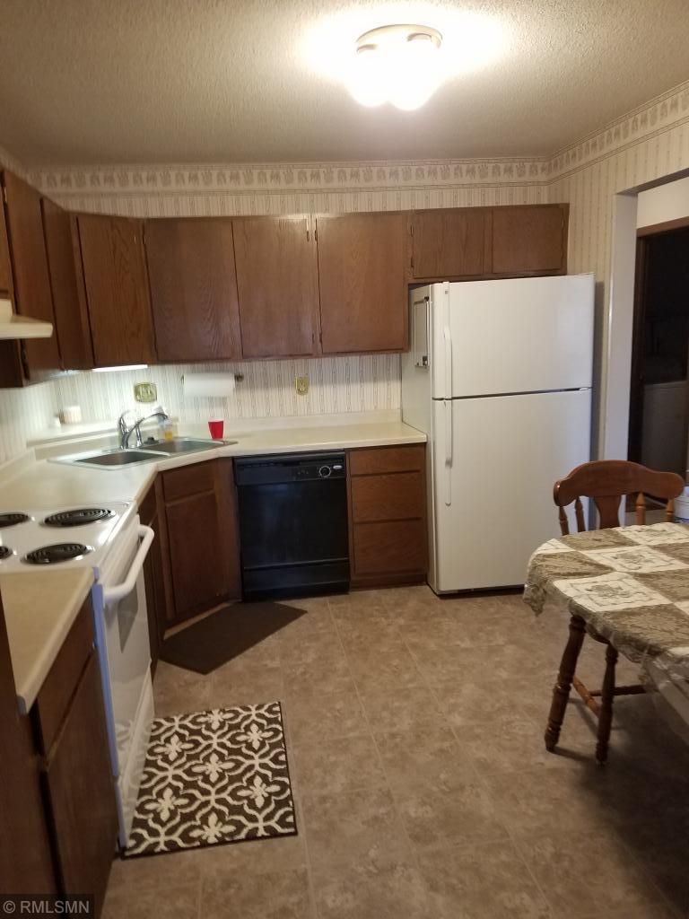 438 Etna St #102, Saint Paul, MN 55106