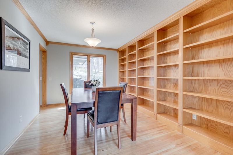 2401 Forest Meadow Cir, Minnetonka, MN 55305