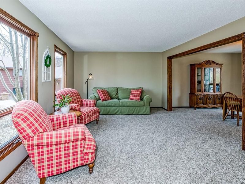 13608 Upton Ave S, Burnsville, MN 55337