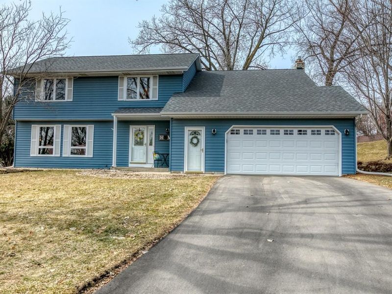 13608 Upton Ave S, Burnsville, MN 55337