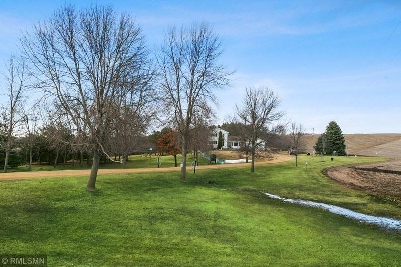 6640 190th St E, Prior Lake, MN 55372