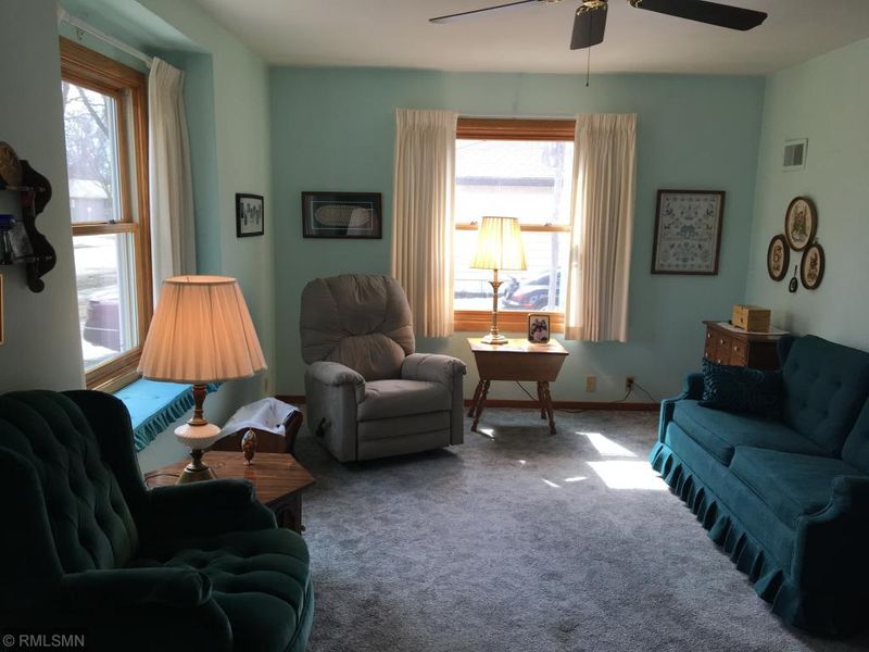 844 Redwood Dr, Fairmont, MN 56031