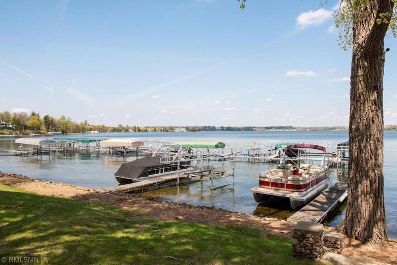 2830 Inner Rd, Wayzata, MN 55391