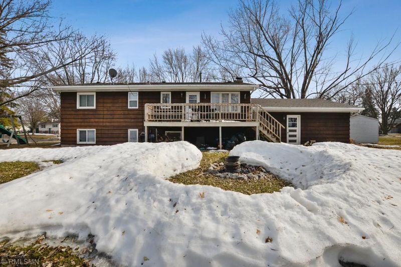 1311 Viking Dr, Buffalo, MN 55313