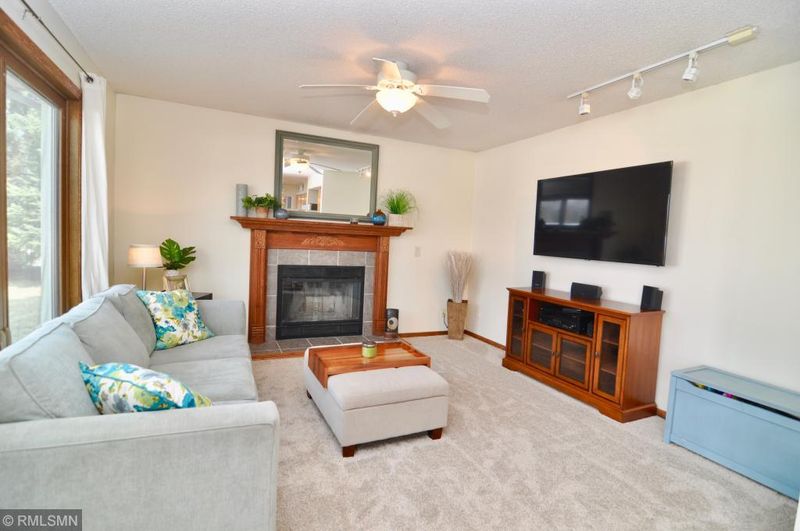 3809 Azalea Pl, Burnsville, MN 55337