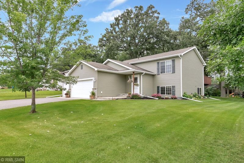 217 17th Ave SE, Saint Joseph, MN 56374